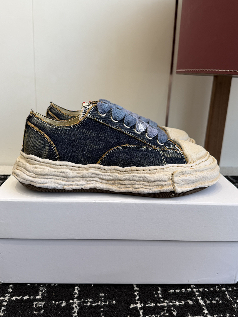 Ma1s0n Mihara Sneakers