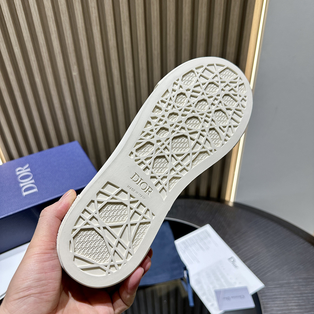 DR B33 Sneaker