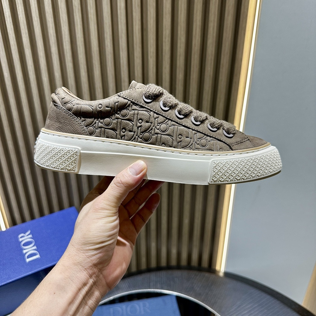DR B33 Sneaker