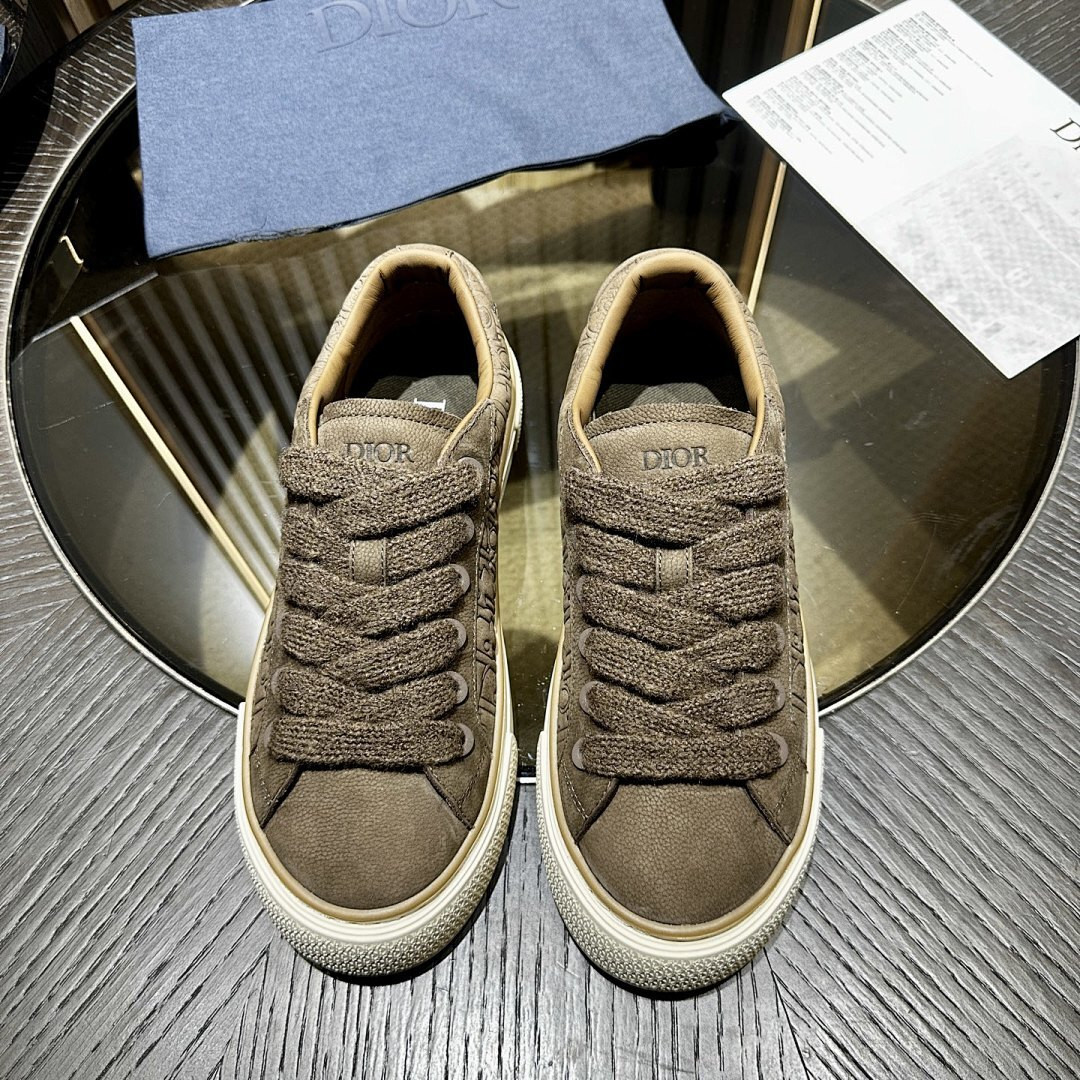 DR B33 Sneaker