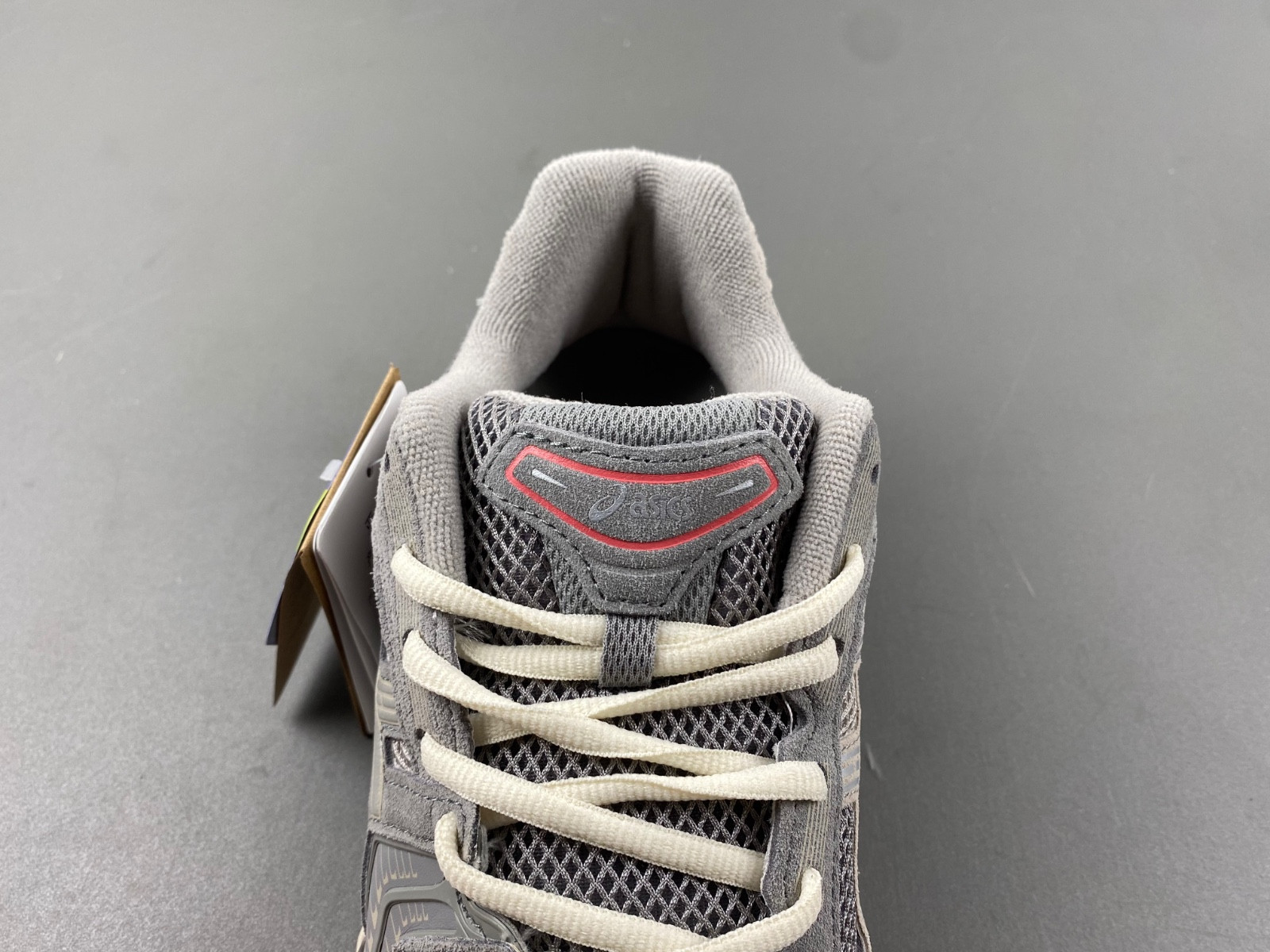 As*ic*s gel-kayano 14  1201a019-023