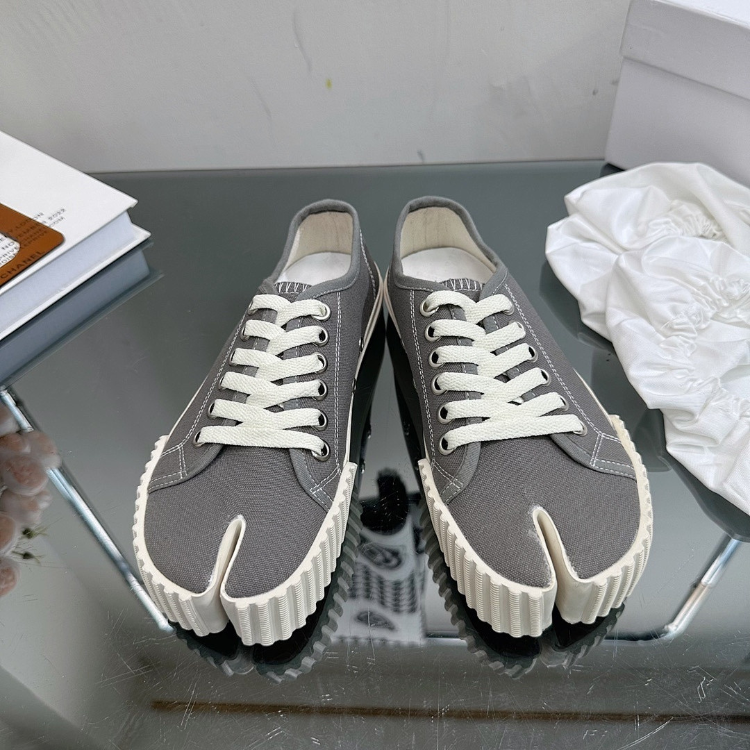 Ma1s0n Marg*e1a Sneakers