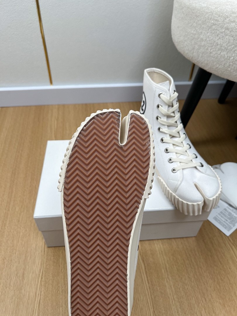 Ma1s0n Marg*e1a Sneakers