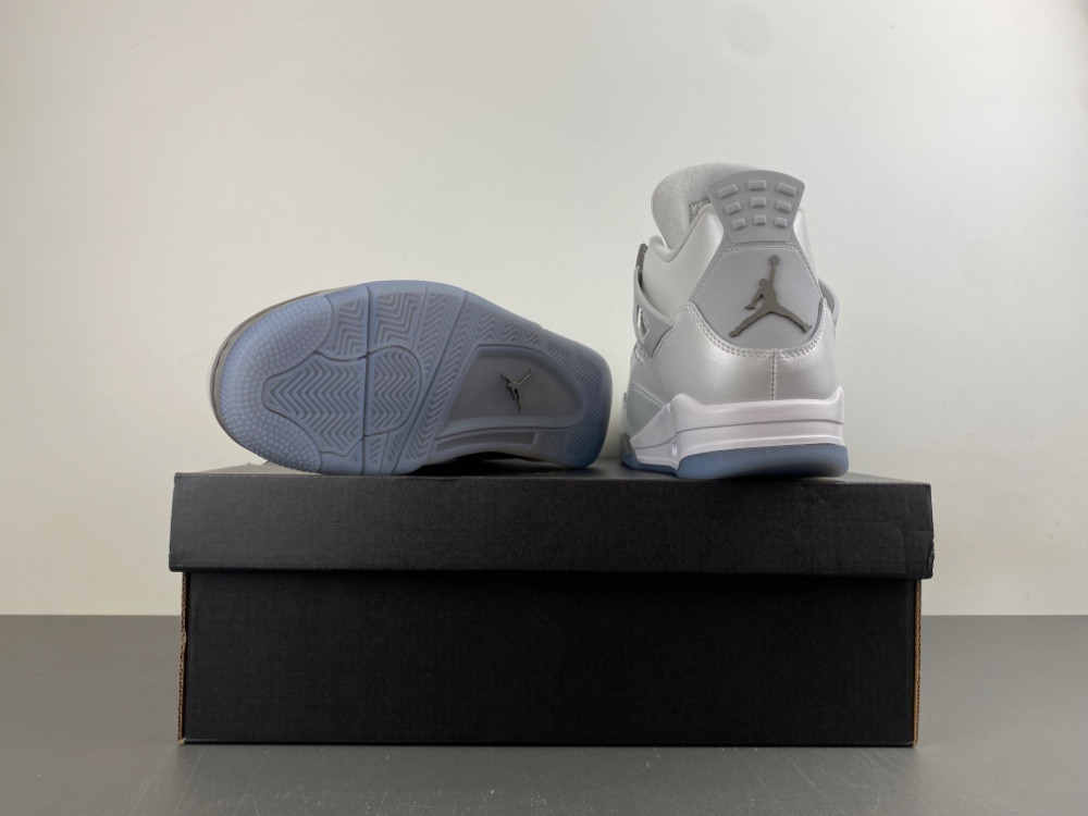 Air Jordan 4 Retro HV4401-014