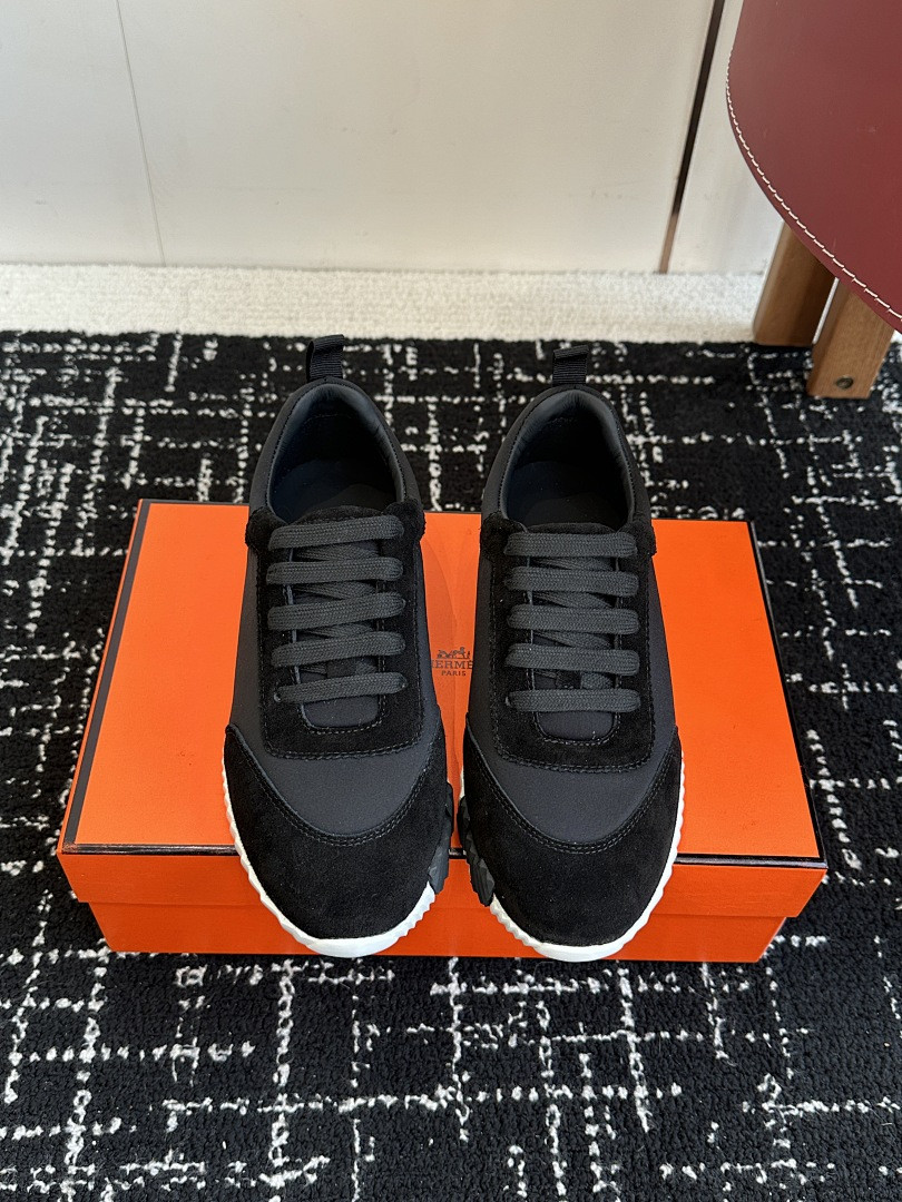 H**me5 SNEAKER