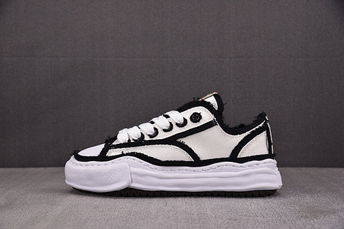 Ma1s0n Mihara Sneakers