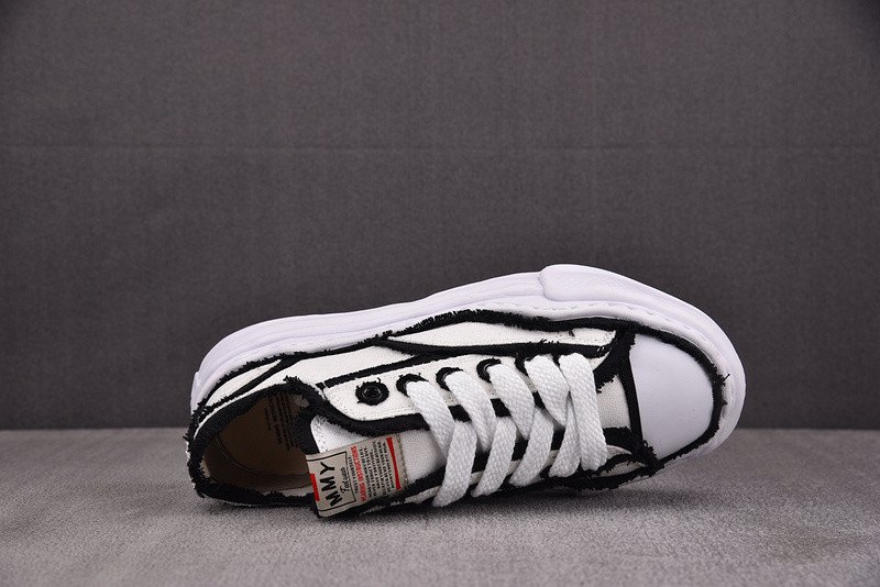 Ma1s0n Mihara Sneakers