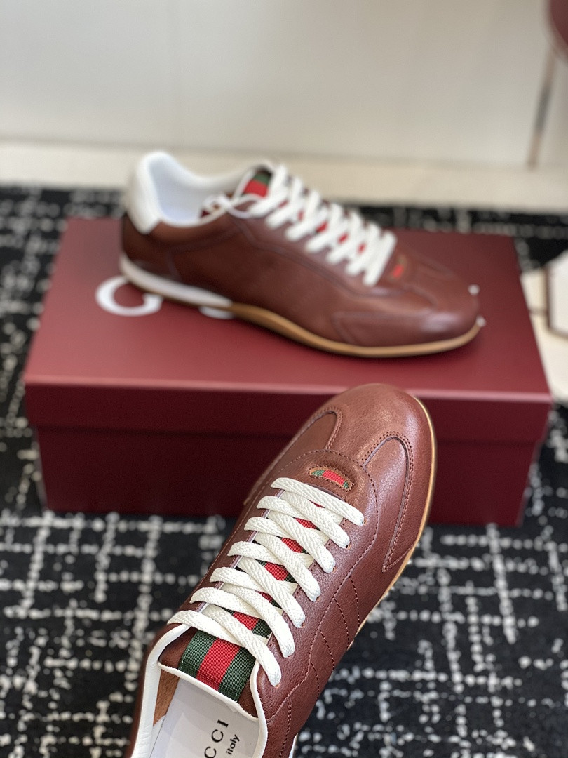 GC Sneakers