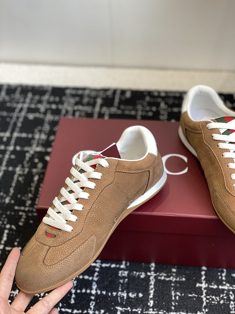 GC Sneakers