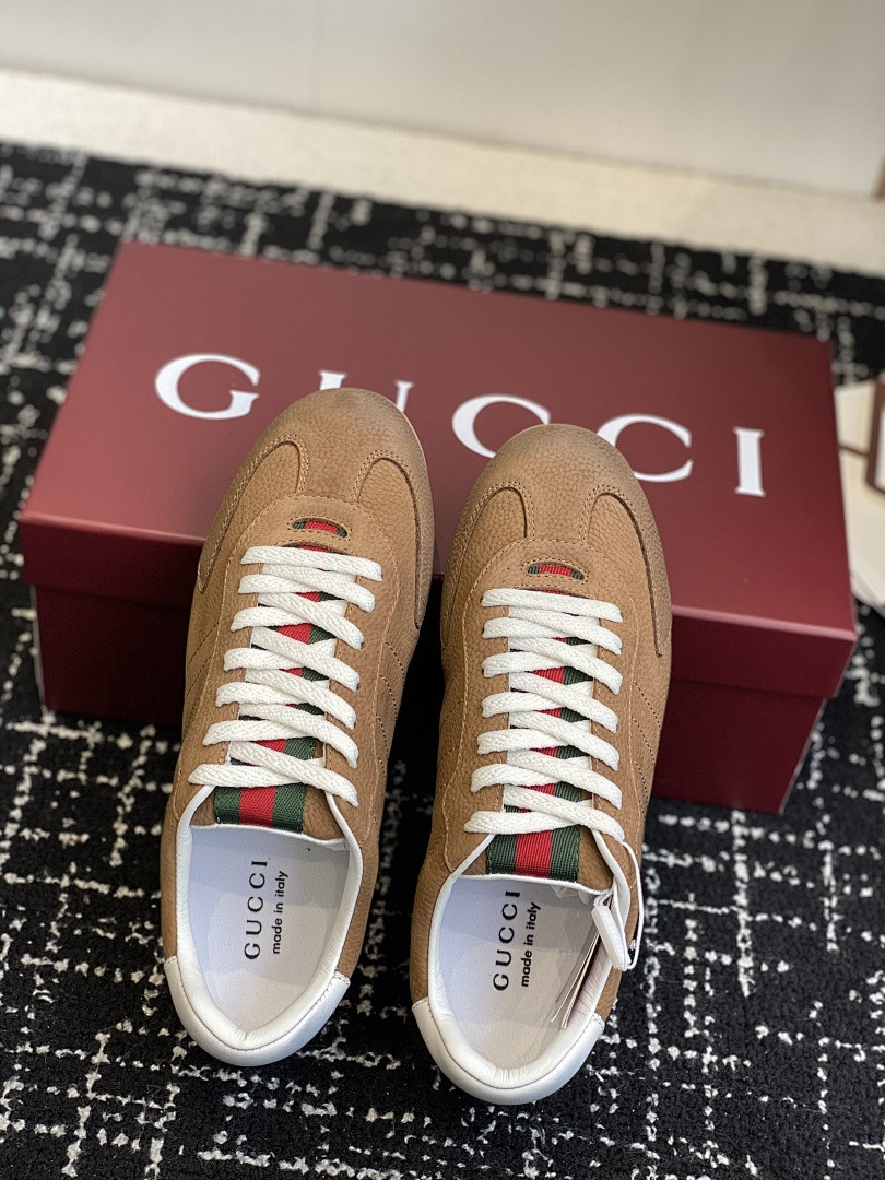 GC Sneakers