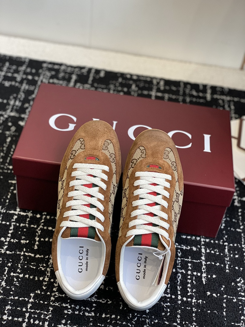 GC Sneakers