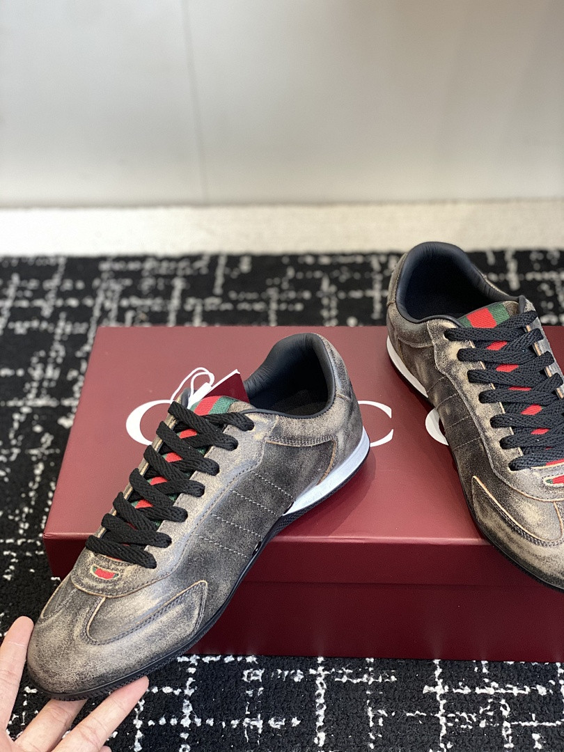 GC Sneakers