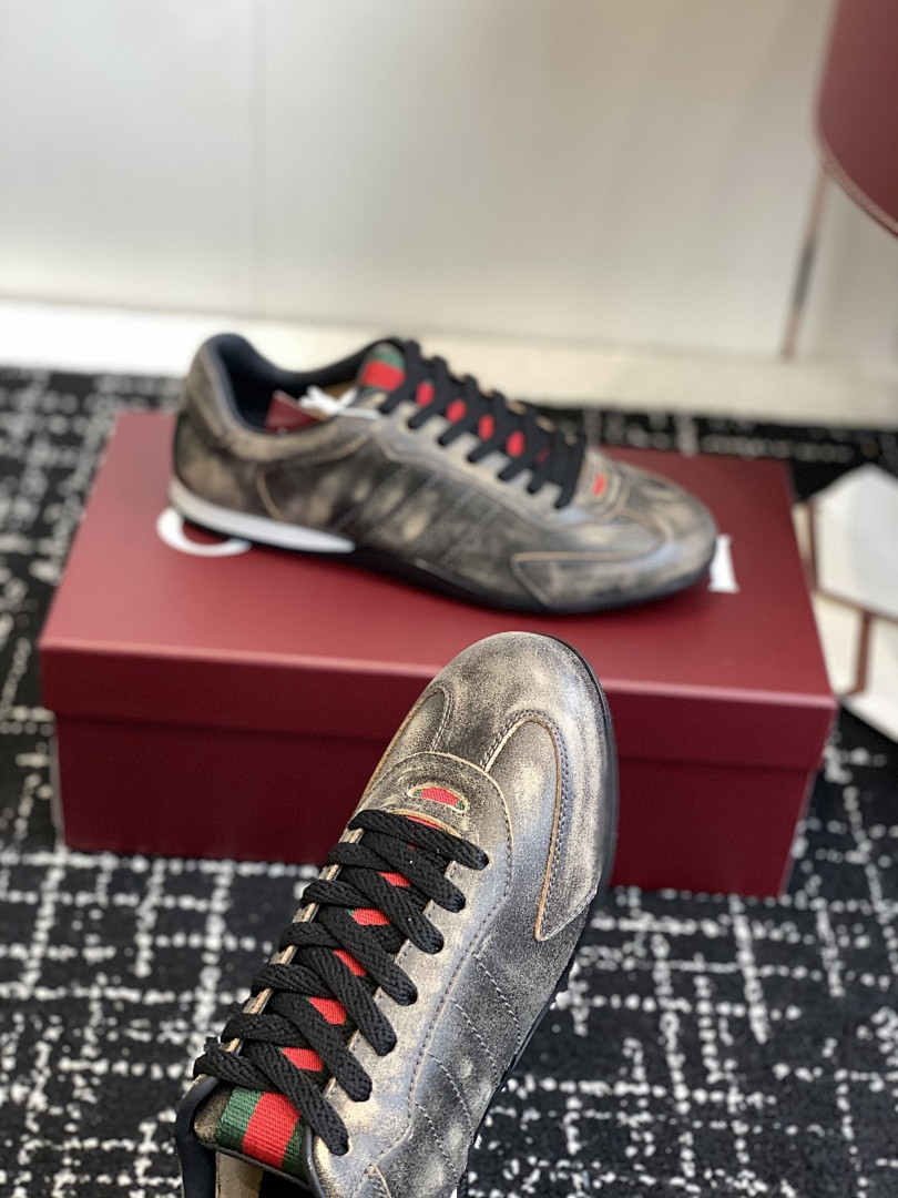 GC Sneakers