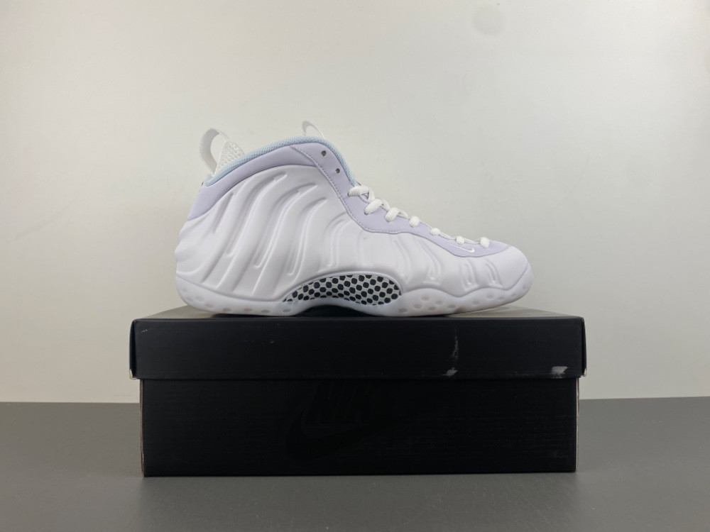 Nike Air Foamposite One “Triple White” HJ5195-100