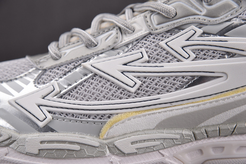 OFF-WHITE BE RIGHT BACK