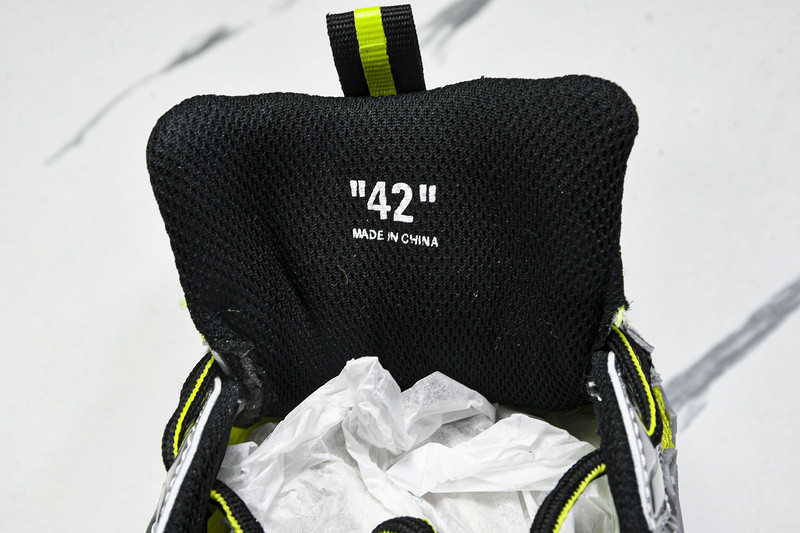 OFF-WHITE BE RIGHT BACK