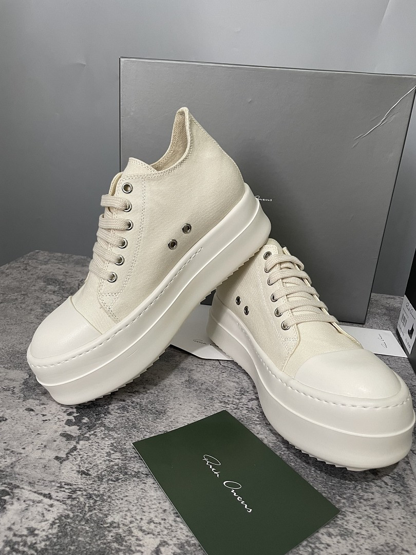 RO Sneakers