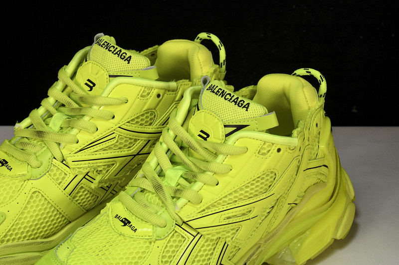 Balenciaga Runner W3RB4 7510