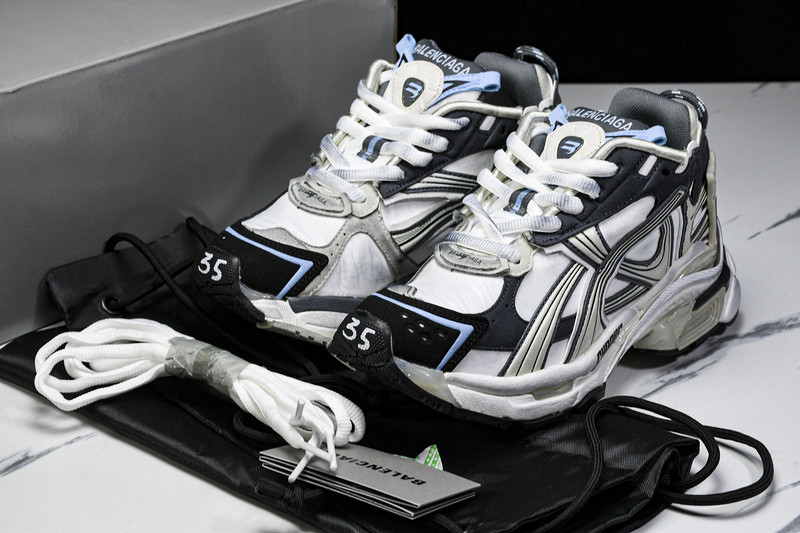Balenciaga Runner W3RNY 063