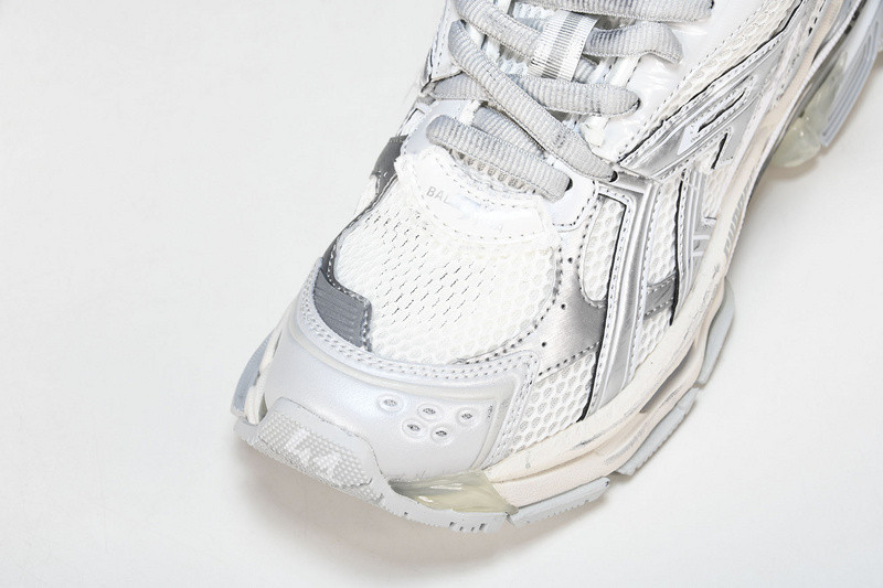 Balenciaga Runner W3RBL-8100