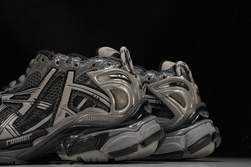 Balenciaga Runner W3RBR1515