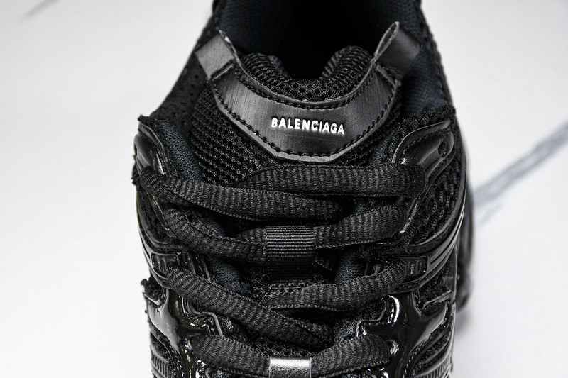 Balenciaga Runner W3RXP-1090