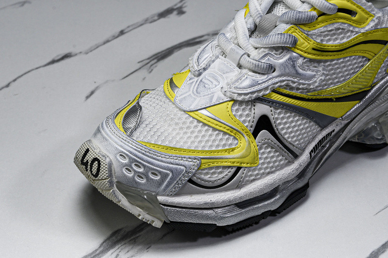 Balenciaga Runner W3RXP-9710
