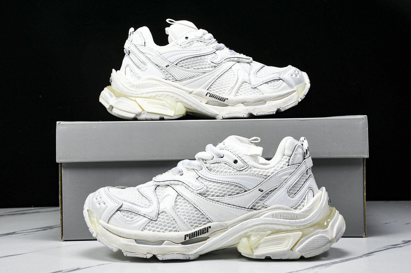 Balenciaga Runner W3RXP-9010