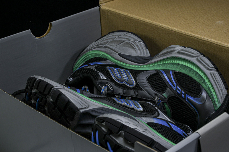 Balenciaga 10XL Sneaker