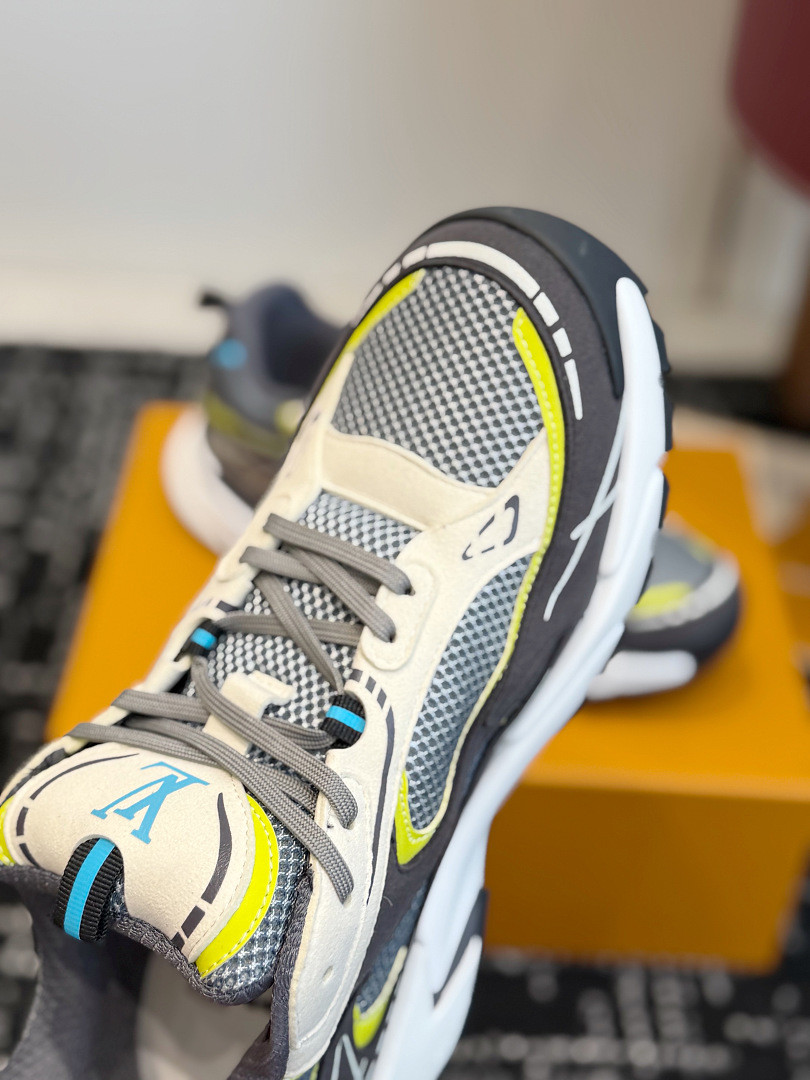 L*V Tatic Runner Sneaker