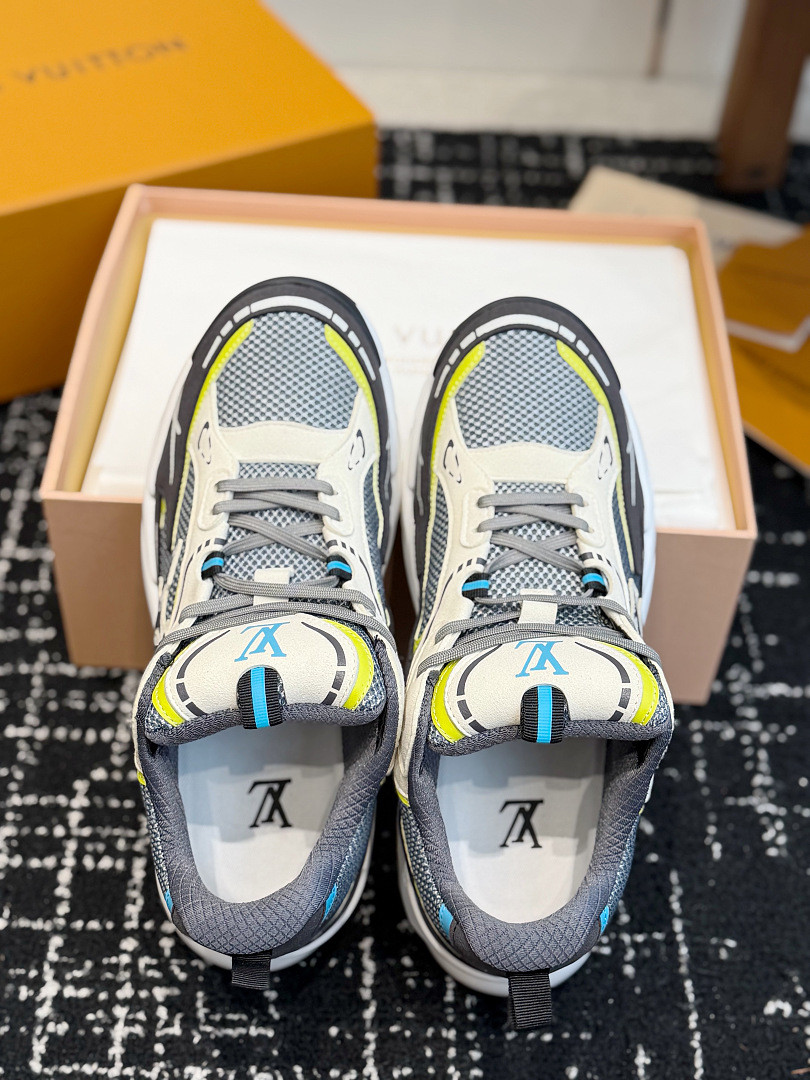 L*V Tatic Runner Sneaker