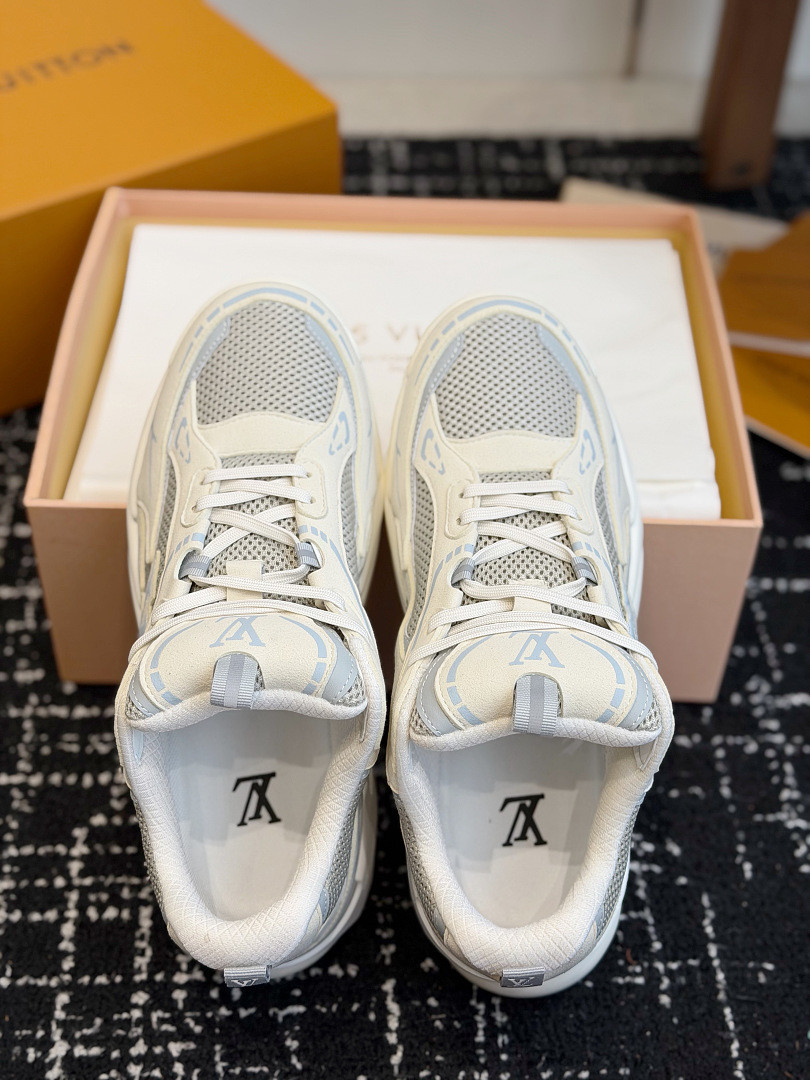 L*V Tatic Runner Sneaker