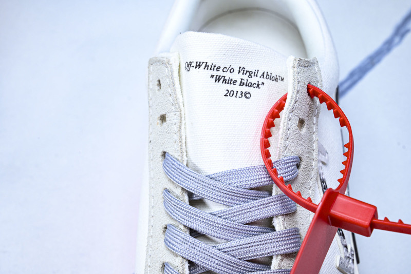 OFF-WHITE Virgil Abloh Vulc Low Top