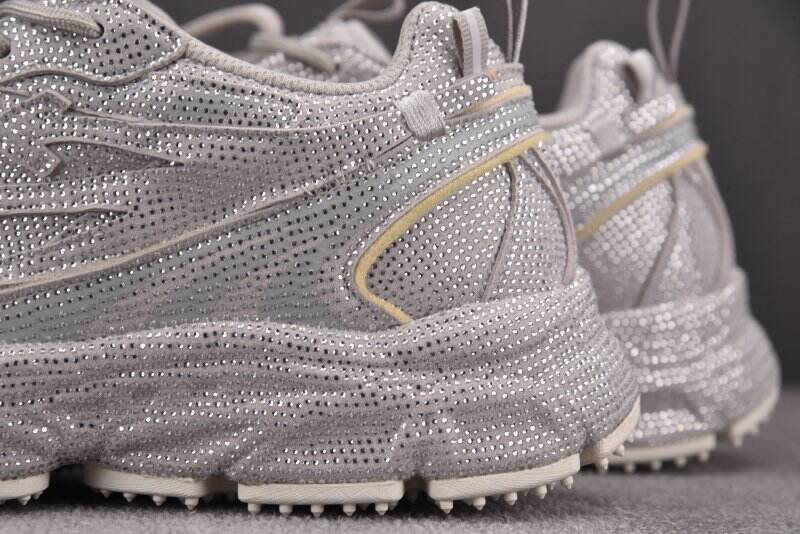 OFF-WHITE BE RIGHT BACK