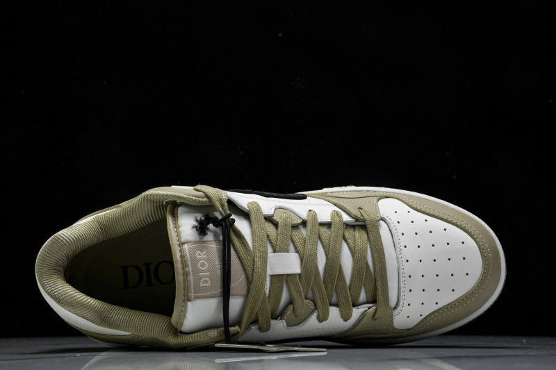 DR B57 Sneaker