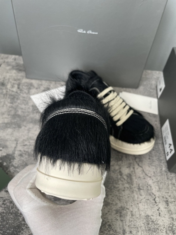 RO Sneakers