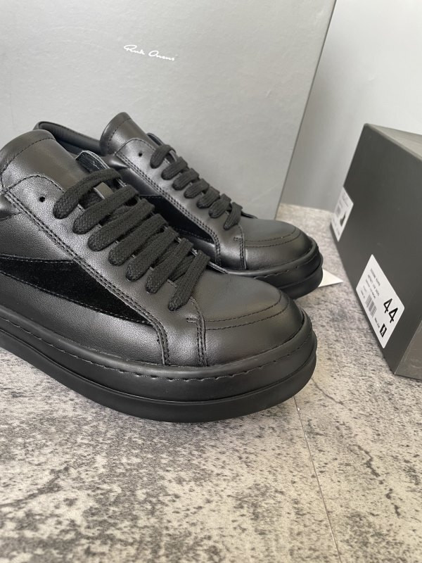 RO Sneakers