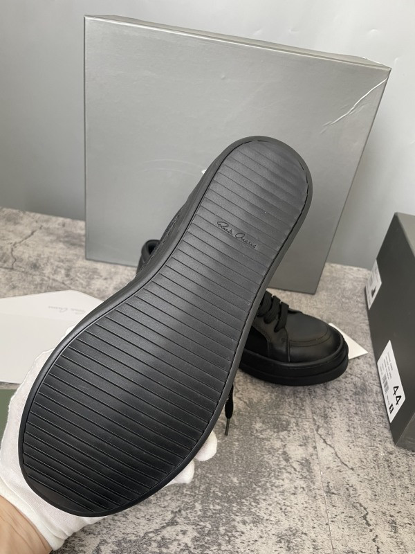 RO Sneakers