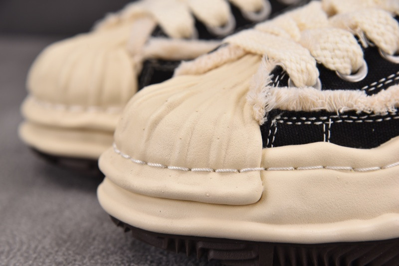 Ma1s0n Mihara Sneakers