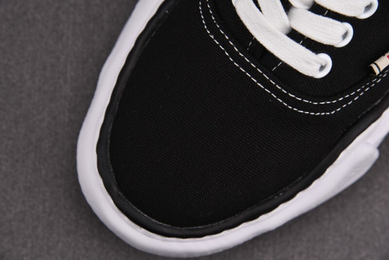 Ma1s0n Mihara Sneakers