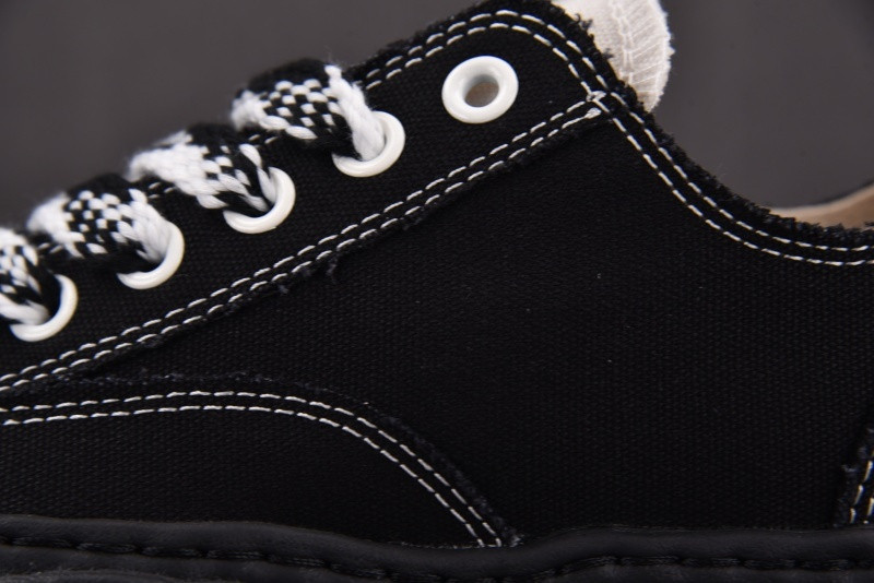 Ma1s0n Mihara Sneakers