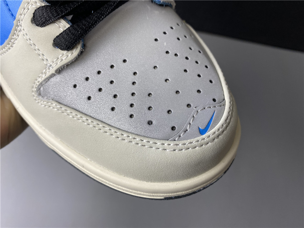 Instant Skateboard x Nike Dunk SB Low Blue Black White CZ5128-400