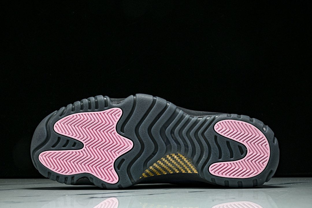 Air Jordan 11 “Las Vegas” IO8961-553