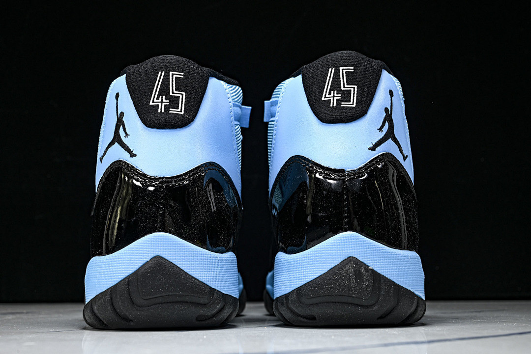 Air Jordan 11 CT8012-440