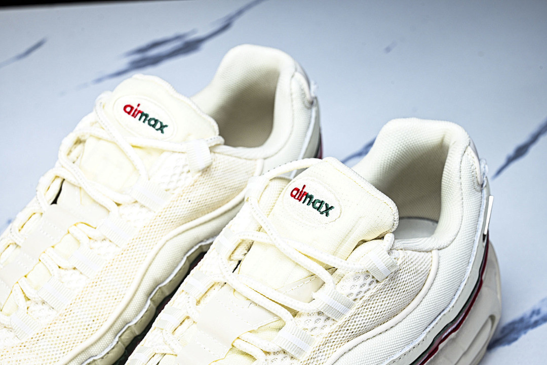 Undefeated x Nike Air Max 95 SP IB4453-100