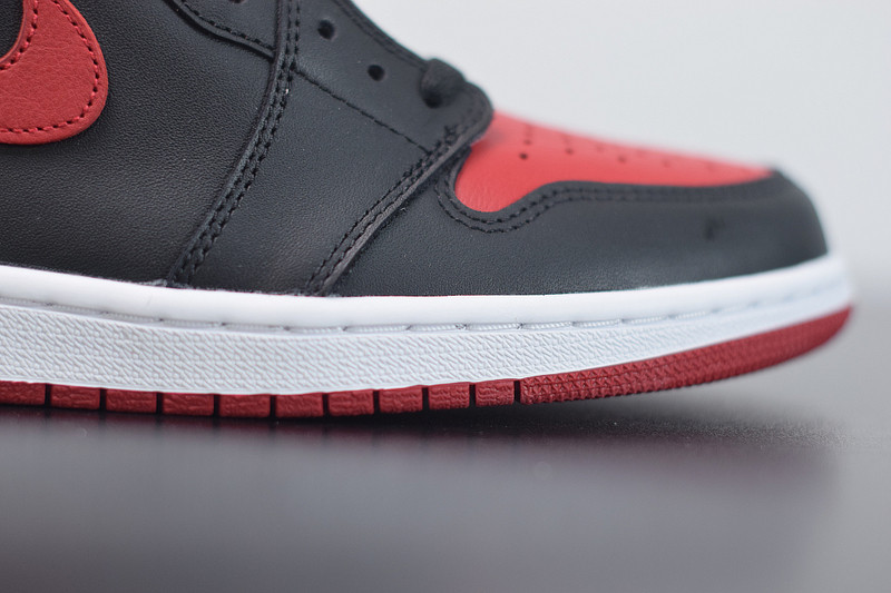 Air Jordan 1 Retro High OG Bred 555088-001