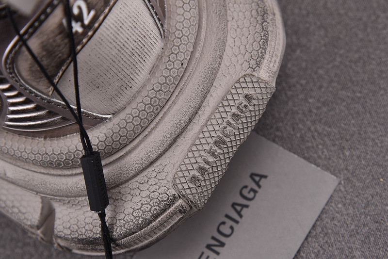 Ba*len*cia*ga phantom sneaker 734734 wtrmh 2200