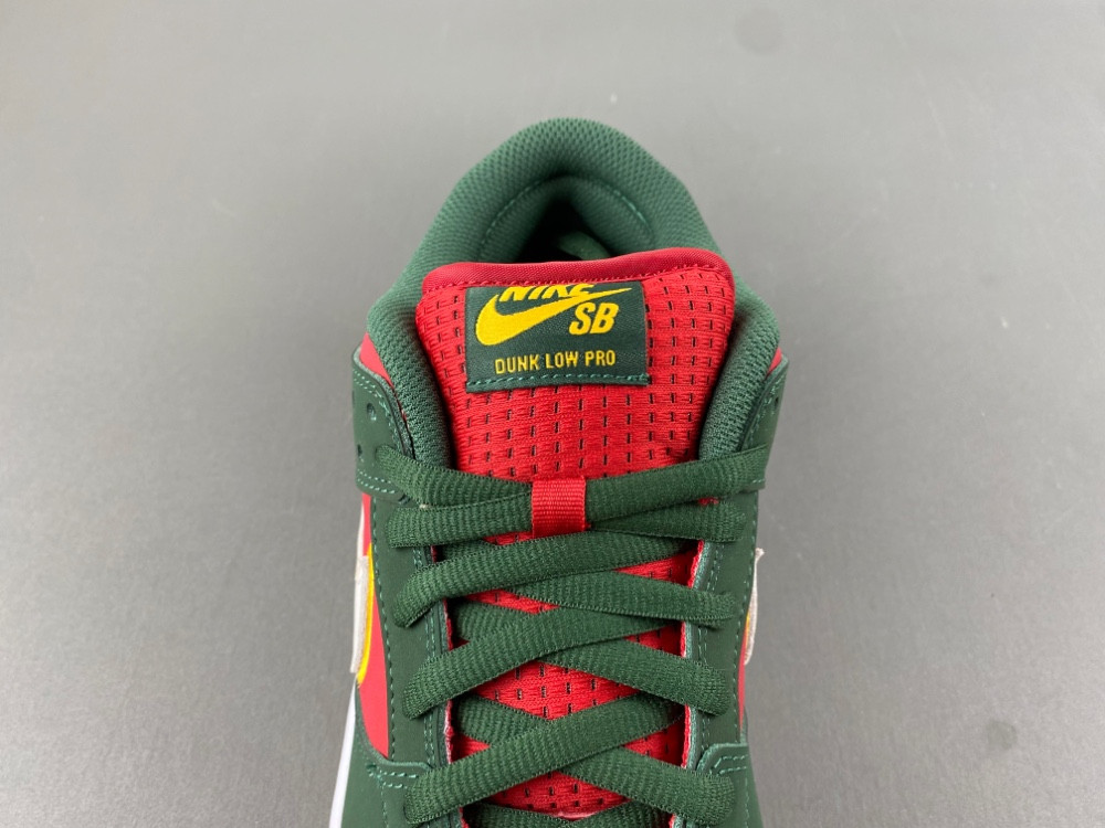 Nike SB Dunk Low PRM “Seattle Supersonics” FZ1287-300