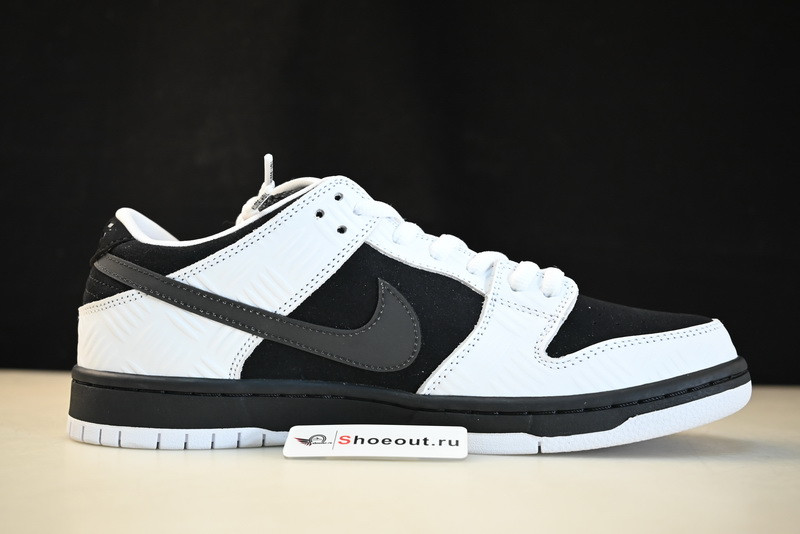 TIGHTBOOTH x Nike SB Dunk Low FD2629-100