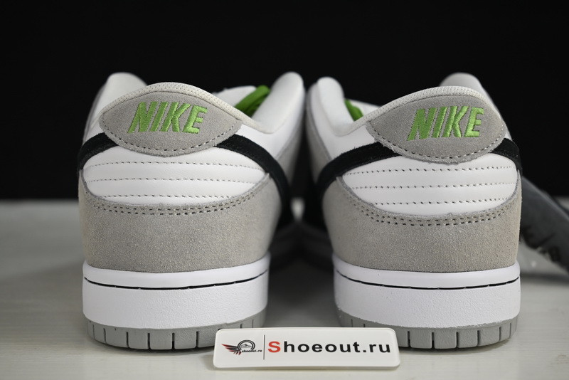 Nike SB Dunk Low “Chlorophyll” BQ6817-011